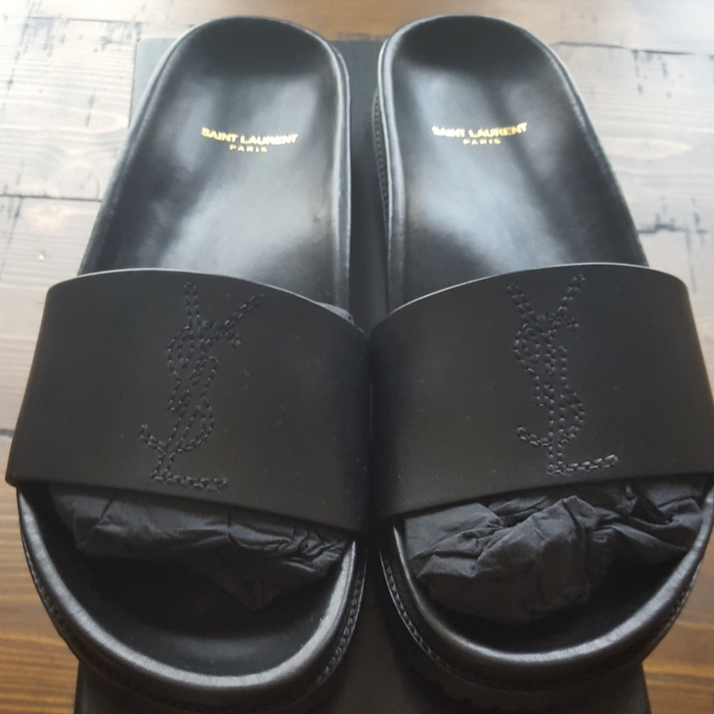 ▪SOLD▪YSL Black Leather Jimmy Slides/Sandals
